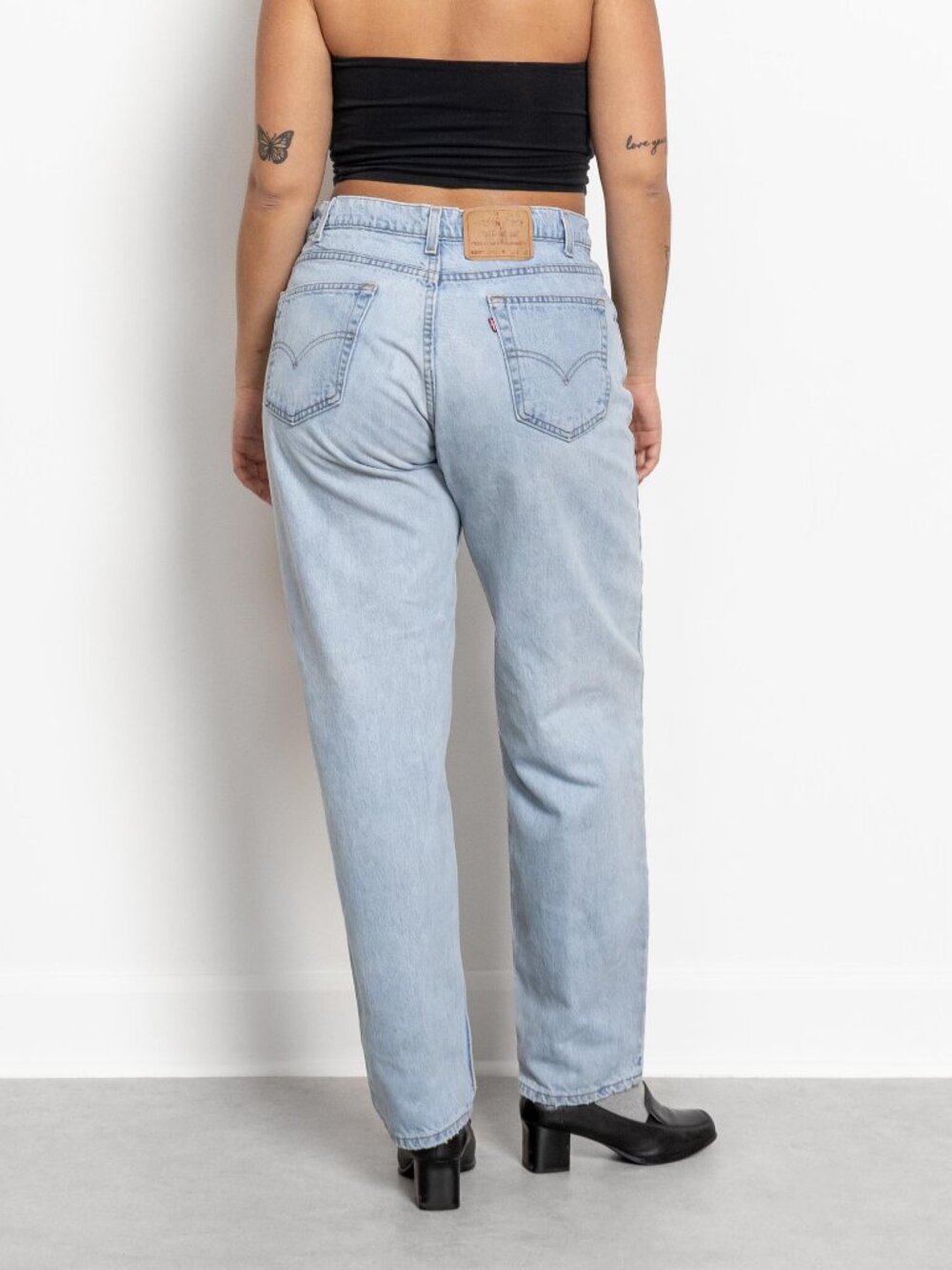 Vintage Levi's 560 Jeans: Women's Light Wash Baggy Slouchy Denim, Size 14-16